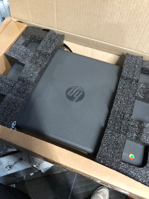 Photo 2 of ***SEE NOTES*** HP Chromebook 14" G5, Intel Celeron N3350, 4GB RAM, 16GB SSD (3NU63UT#ABA) (Renewed)