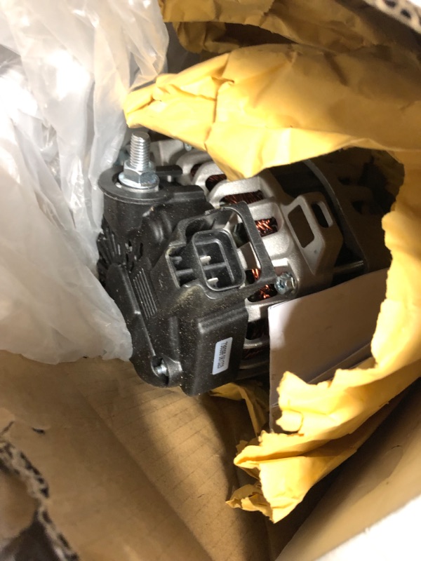 Photo 3 of **UNTESTED**DB Electrical New Alternator Compatible with/Replacement For 2012-16 Kia Soul Ir/If; 12-Volt; 90 Amp 37300-2B150