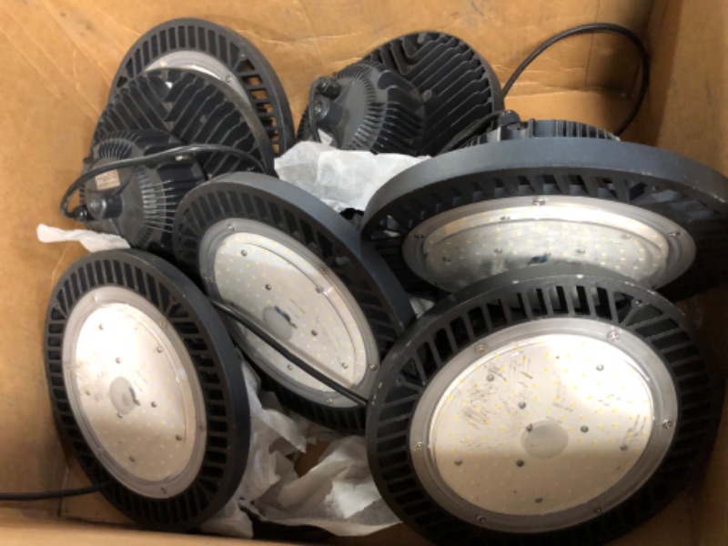 Photo 2 of **UNTESTED**LEDMO UFO LED High Bay Lights 100W 14000lm 600W HPS/MH Replacement (8 Pack) 100W-8PCS