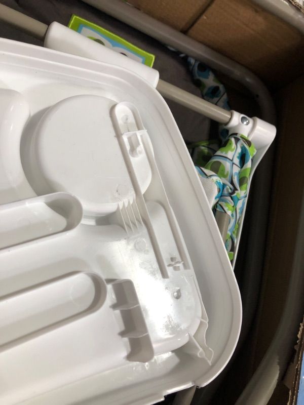 Photo 3 of ***DAMAGED - TRAY BROKEN - SEE PICTURES- parts only***
Cosco Simple Fold High Chair with 3-Position Tray