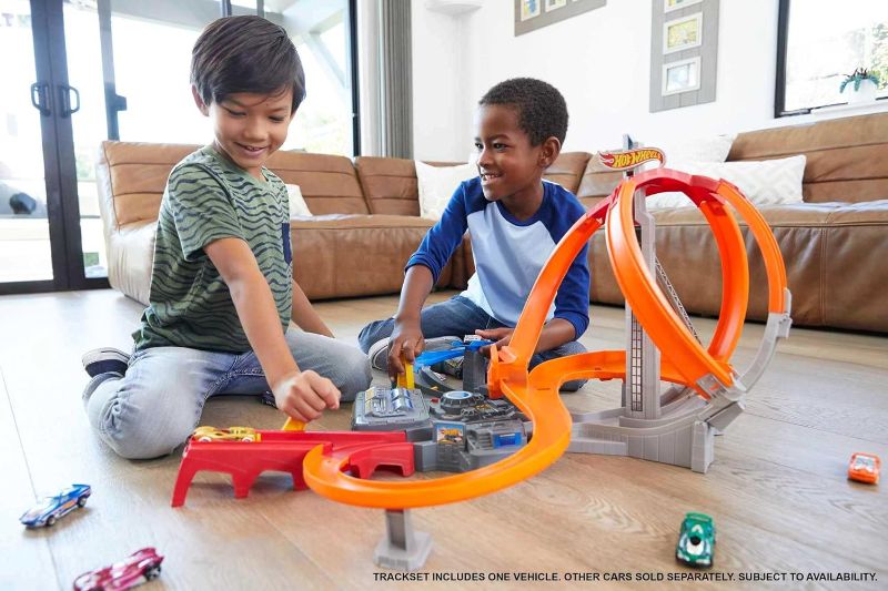 Photo 4 of (READ NOTES) Hot Wheels Track Set with 1 Toy Car, Multi-Lane, Motorized Track with 3 Crash Zones, Spin Storm Racetrack (Amazon Exclusive)
