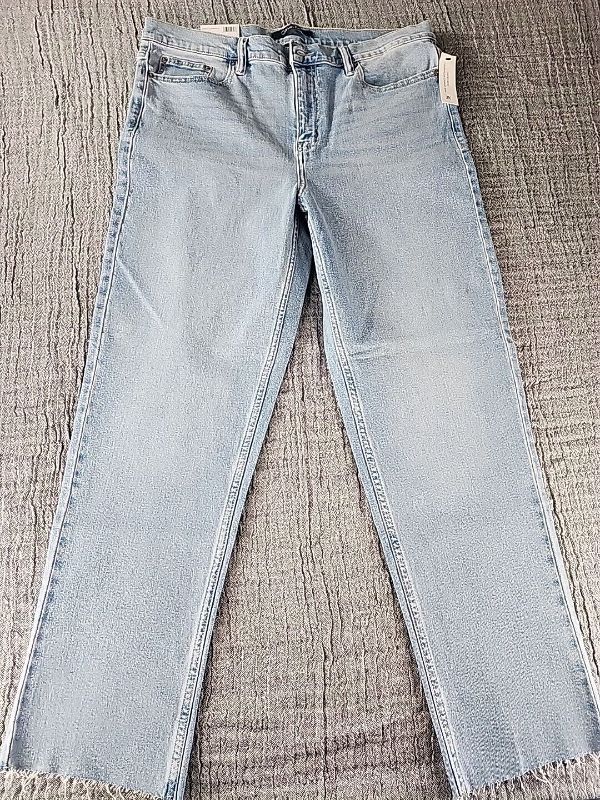 Photo 1 of Calvin Klein Women's Vintage High Rise Soft Stretch Straight Leg Jeans Lapis