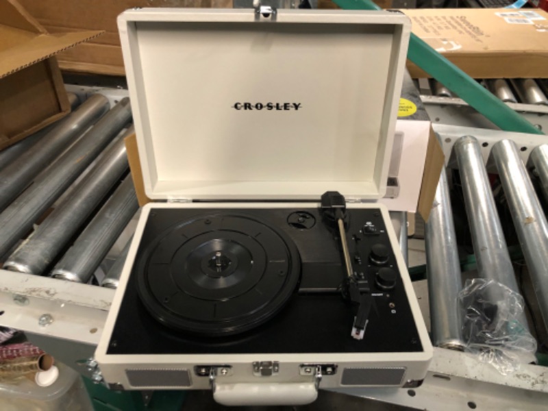 Photo 3 of CROSLEY CRUISER PREMIER PORTABLE TURNTABLE