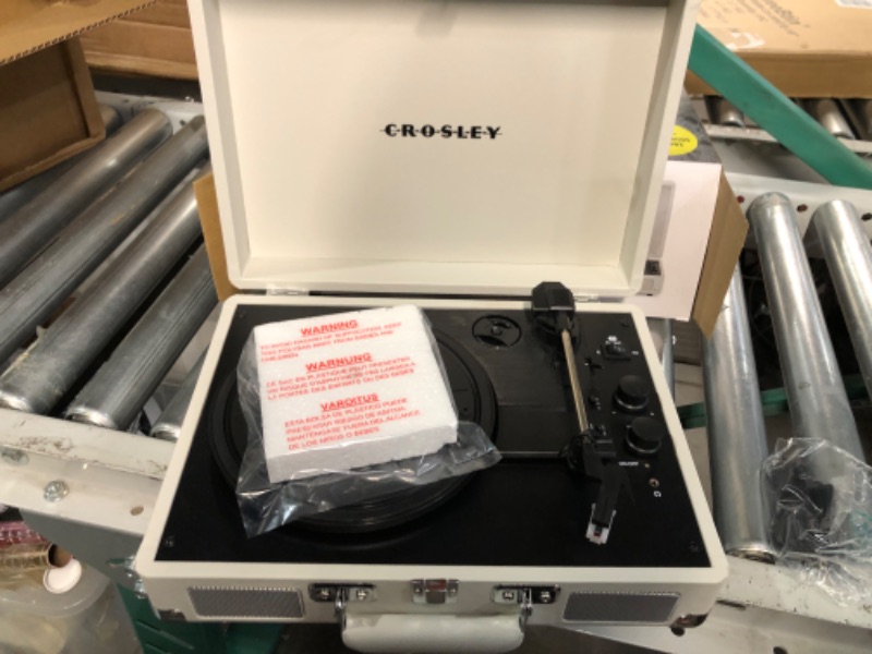 Photo 4 of CROSLEY CRUISER PREMIER PORTABLE TURNTABLE