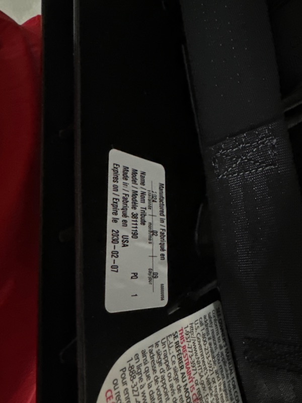 Photo 6 of Graco Extend2Fit Convertible Car Seat, Gotham