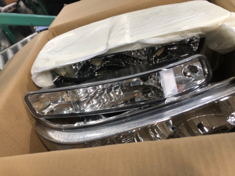 Photo 3 of AUTOSAVER88 Headlight Assembly Compatible with 1999 2000 2001 2002 2003 2004 2005 2006 GMC Sierra 1500 2500/00 01 02 03 04 05 06 GMC Yukon XL Headlights Headlamp Chrome Housing Clear Reflector OE - Chrome/Clear/Clear