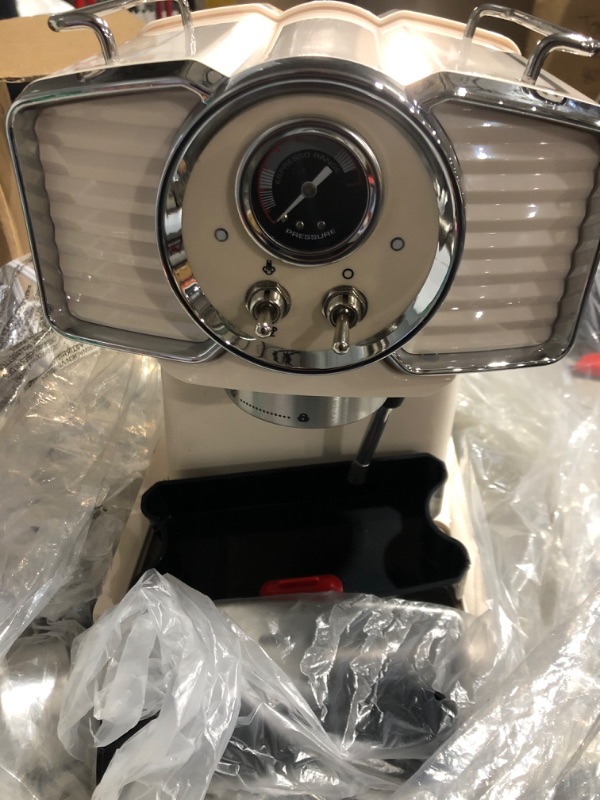 Photo 3 of * water reservoir broken *
SUMSATY Espresso Coffee Machine 20 Bar, Retro Espresso Maker with Milk Frother Steamer Wand for Cappuccino, Latte, Macchiato, 1.8L