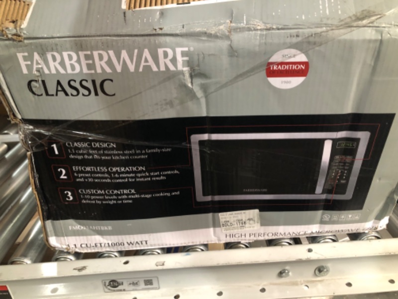 Photo 4 of ***READ NOTES***Farberware Countertop Microwave 1.1 Cu. Ft. 1000-Watt 