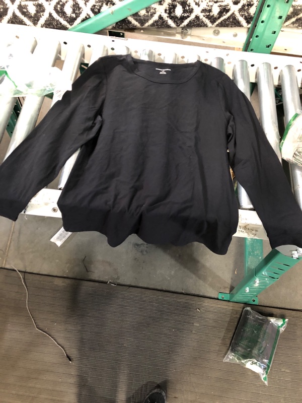 Photo 1 of LONG SLEEVE BLACK SIZE LARGE 