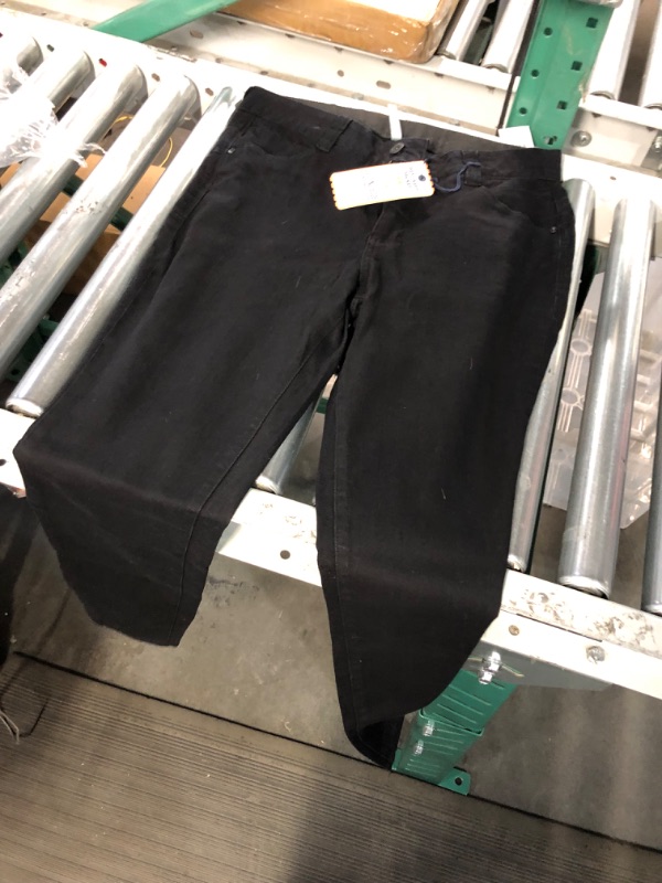 Photo 1 of 12/31 BLACK JEANS