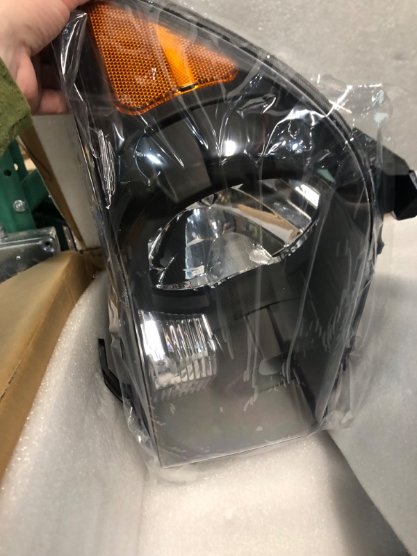 Photo 2 of DWVO Headlight Assembly Compatible with 2007-2013 Tundra 2008-2017 SequoiaAmber Reflector Clear Lens 