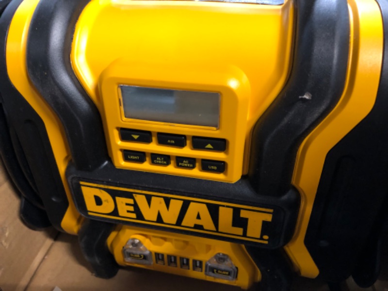 Photo 4 of DEWALT DXAEPS14 1600 Peak Battery Amp 12V Automotive Jump Starter/Power Station Yellow