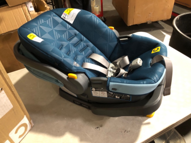 Photo 6 of ***USED - DIRTY - MISSING HEADREST***
Century® Carry On™ 35 Lightweight Infant Car Seat, Splash