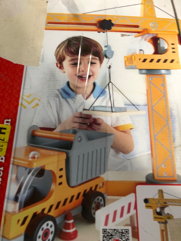 Photo 2 of ***DAMAGED - SEE COMMENTS***
Award Winning Hape Playscapes Crane Lift Playset Yellow, L: 17.8, W: 16.5, H: 21.2 inch