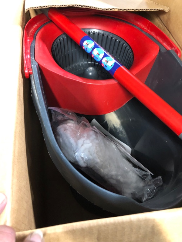 Photo 1 of **SEE NOTES O-Cedar Easywring Microfiber Spin Mop & Bucket Floor Cleaning System with 4 Extra Refills Spin Mop And Bucket with 4 Extra Refills
