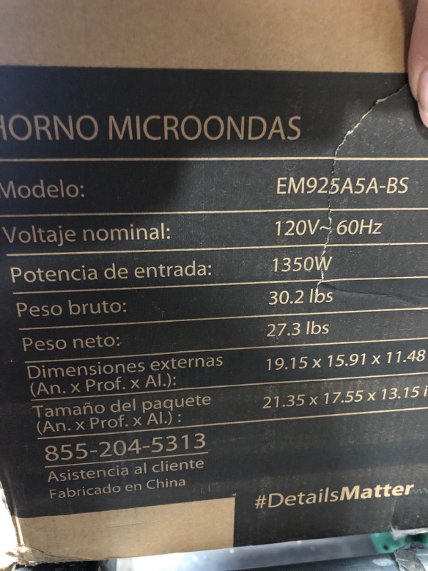 Photo 4 of ***USED - POWERS ON - UNABLE TO TEST FURTHER***
TOSHIBA EM925A5A-BS Countertop Microwave Oven, 0.9 Cu Ft With 10.6 Inch Removable Turntable, Black Stainless Steel