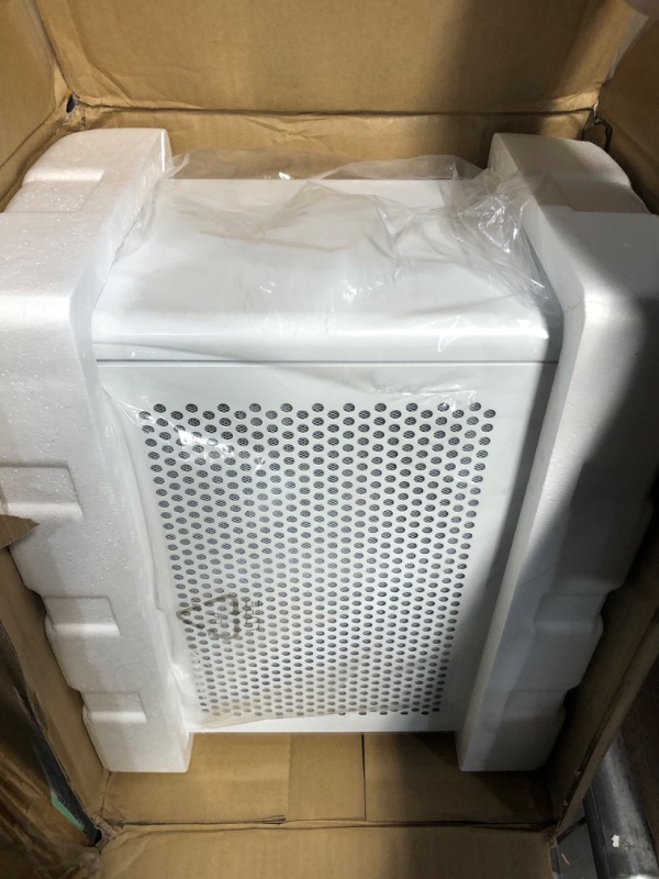 Photo 2 of Cooler Master NR200P White SFF Small Form Factor Mini-ITX Case, Tempered Glass or Vented Panel, Vertical Mounting GPU, PCI Riser Cable