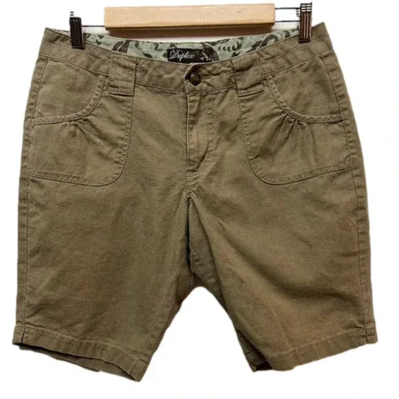 Photo 1 of Duplex Ramie & Cotton Blend Khaki Size 10 Petite Shorts