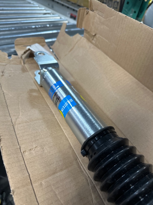 Photo 2 of Bilstein 24-218023 B8 5100 Shock Absorber B8 5100 Shock Absorber,Silver