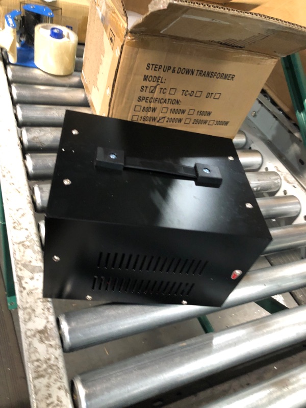 Photo 1 of VEVOR Voltage Converter Transformer,2000W Heavy Duty Step Up/Down Transformer Converter(240V to 110V