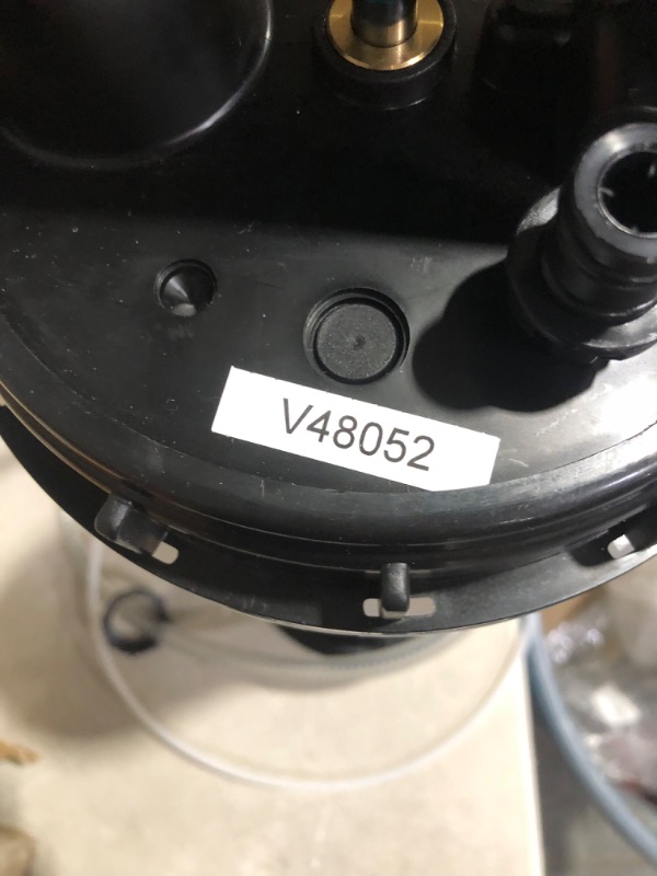 Photo 5 of ***USED - POSSIBLY MISSING PARTS - UNABLE TO TEST***
Estune 2 Gallon/7.5 L Manual Pneumatic Fluid Extractor, Automotive Oil Extractor