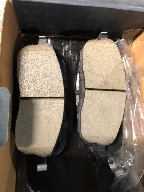 Photo 3 of Front Ceramic Disc Brake Pads CMX-D815 For Nissan Altima Sentra Versa INFINITI Juke Maxima G35 Suzuki SX4 350Z Cube I35 I30 Renault Safrane Crossover CMX-D815 Front