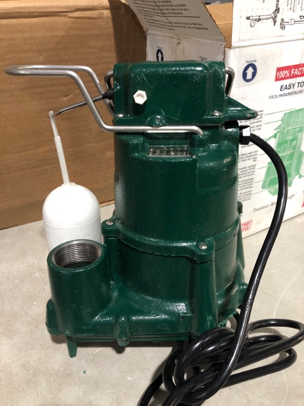 Photo 2 of ***NOT FUNCTIONAL - FOR PARTS ONLY - NONREFUNDABLE - SEE COMMENTS***
Zoeller Flow-Mate M98 0.5 hp. Submersible Effluent or Dewatering Automatic Pump
