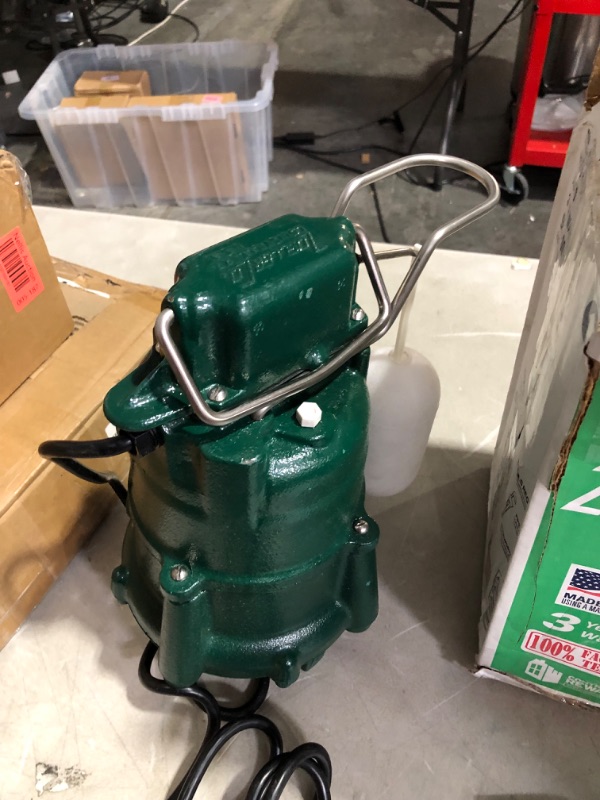 Photo 7 of ***NOT FUNCTIONAL - FOR PARTS ONLY - NONREFUNDABLE - SEE COMMENTS***
Zoeller Flow-Mate M98 0.5 hp. Submersible Effluent or Dewatering Automatic Pump