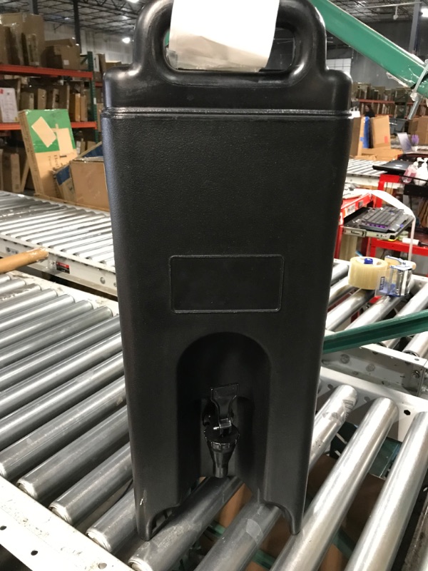 Photo 3 of ***STOCK PHOTO ITEM BLACK****  Cambro (500LCD110) 4-3/4 gal Beverage Carrier - Camtainer®, Black