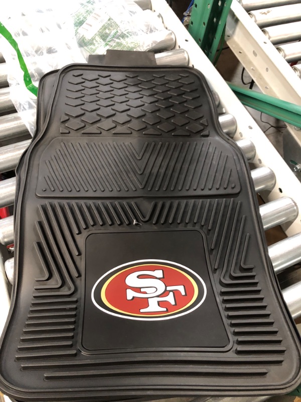 Photo 4 of FANMATS 8902 San Francisco 49ers 2-Piece Heavy Duty Vinyl Car Mat Set, Front Row Floor Mats, All Weather Protection, 18"x27"