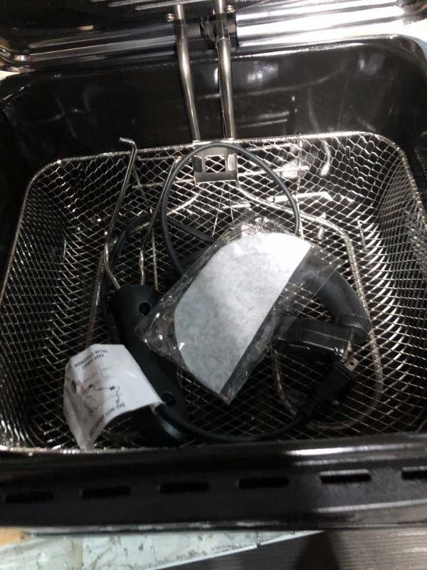 Photo 3 of **PARTS ONLY DOES NOT FUNCTION SEE NOTES**
Chefman Deep Fryer with Basket Strainer, 4.5 Liter XL Jumbo