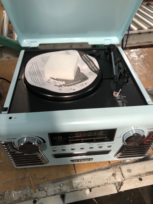 Photo 2 of ***USED - UNABLE TO TEST***
Victrola 50's Retro Bluetooth Record Player & Multimedia Center with Built-in Speakers - 3-Speed Turntable