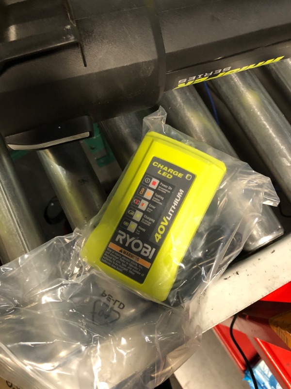 Photo 3 of ***USED - BATTERY MISSING - UNABLE TO TEST***
40V Brushless 125 MPH 550 CFM Cordless Battery Whisper Series Jet Fan Blower with 4.0 Ah Battery and Charger