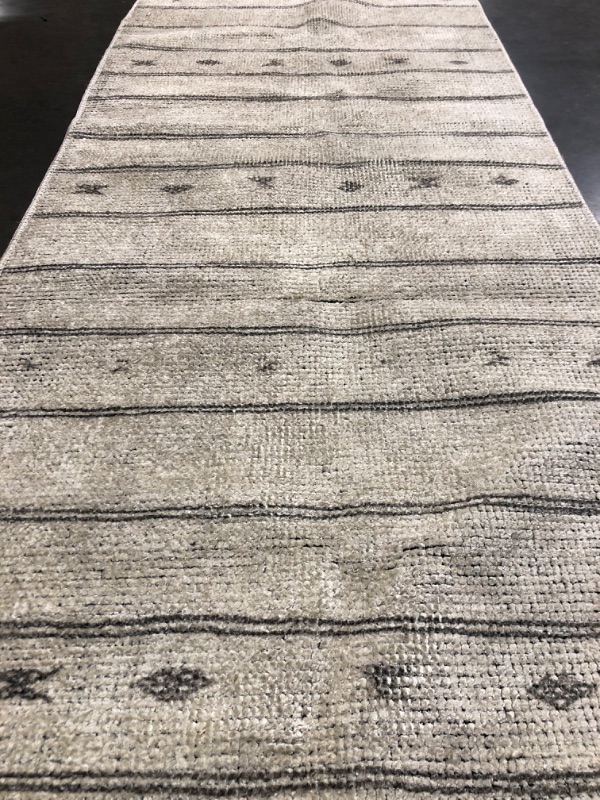 Photo 1 of * used * width: 32'' Length: 86'' *
AREA RUG see all images * 