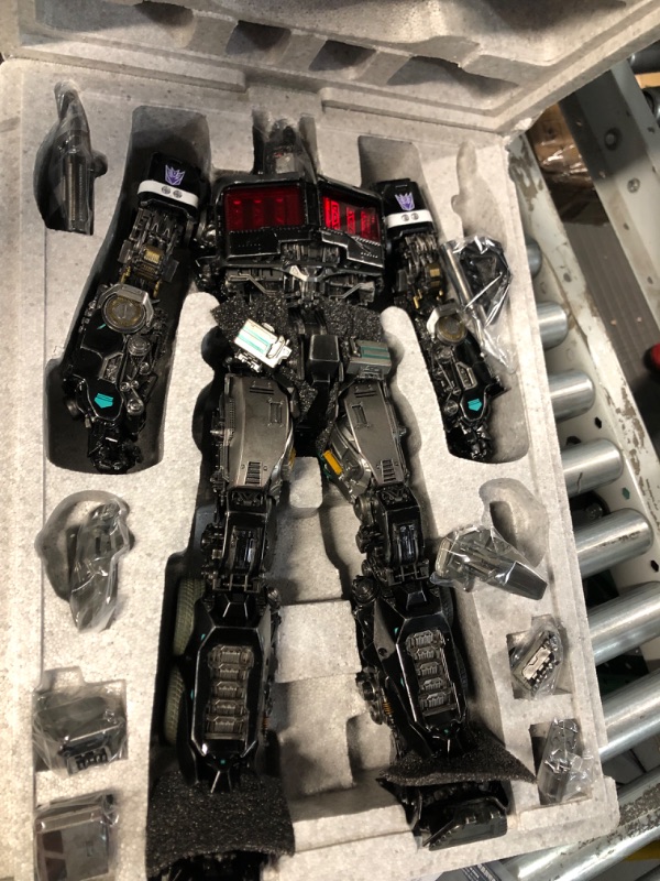 Photo 3 of Transformers: Bumblebee - Nemesis Prime Premium PX Scale Figure