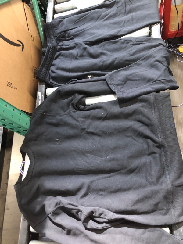 Photo 1 of clothing bundle