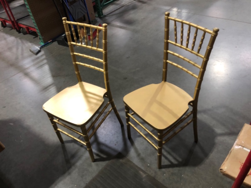 Photo 2 of ***DAMAGED - SCRATCHED - CHIPPED - SEE PICTURES***
Flash Furniture 2-Pack HERCULES Series Wood Chiavari Chair, Gold