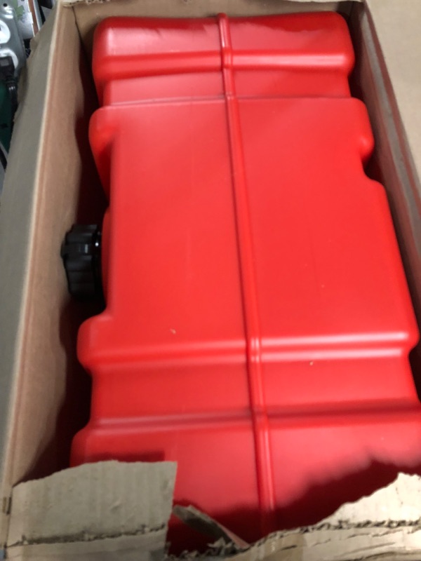 Photo 3 of Scepter 08668 Rectangular 12 Gallon Marine Fuel Tank For Outboard Engine Boats, 23" x 14" x 14", Red Red 12 Gallon 23" X 14" X 14"