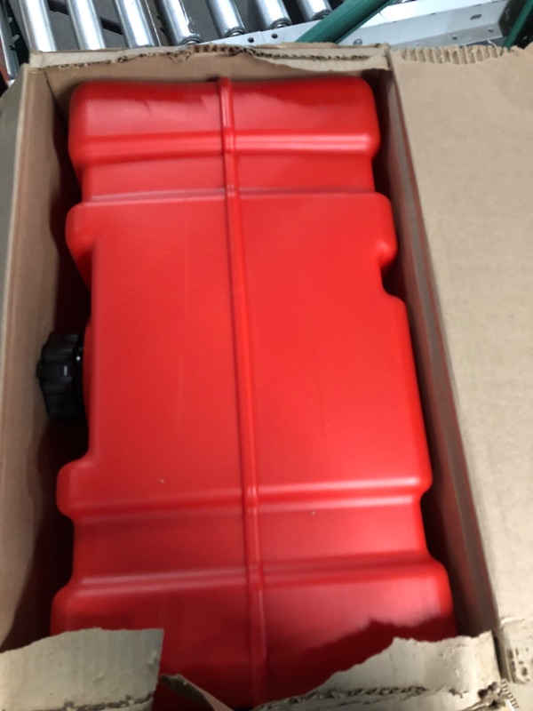 Photo 4 of Scepter 08668 Rectangular 12 Gallon Marine Fuel Tank For Outboard Engine Boats, 23" x 14" x 14", Red Red 12 Gallon 23" X 14" X 14"