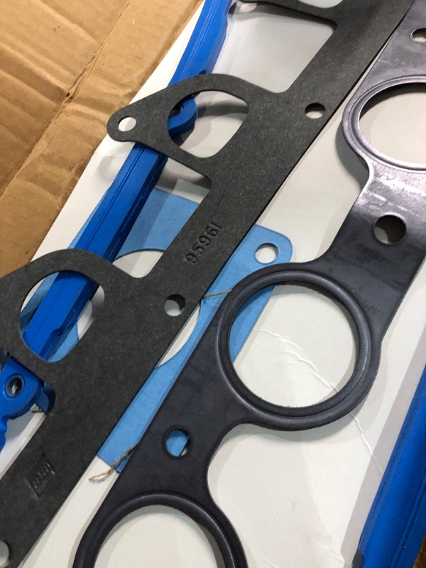 Photo 4 of FEL-PRO VS 50043 R-2 Valve Cover Gasket Set