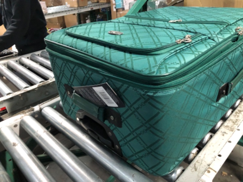 Photo 3 of 28" Green Luggage ONLY**