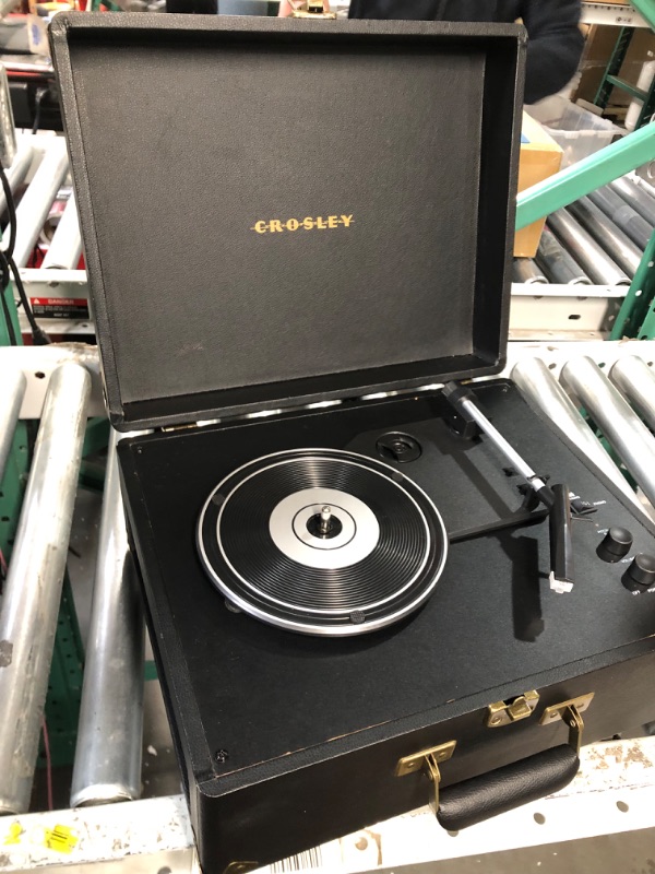 Photo 3 of Crosley CR6254A-BK Retrospect Vintage 3-Speed Bluetooth Suitcase Turntable with Bluetooth Receiver and Built-in Speakers, Black