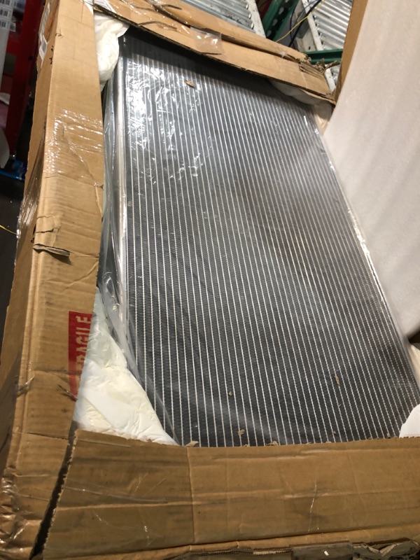 Photo 2 of **DAMAGE**
COOLINGBEST CU2370 34 Inch Aluminum Radiator