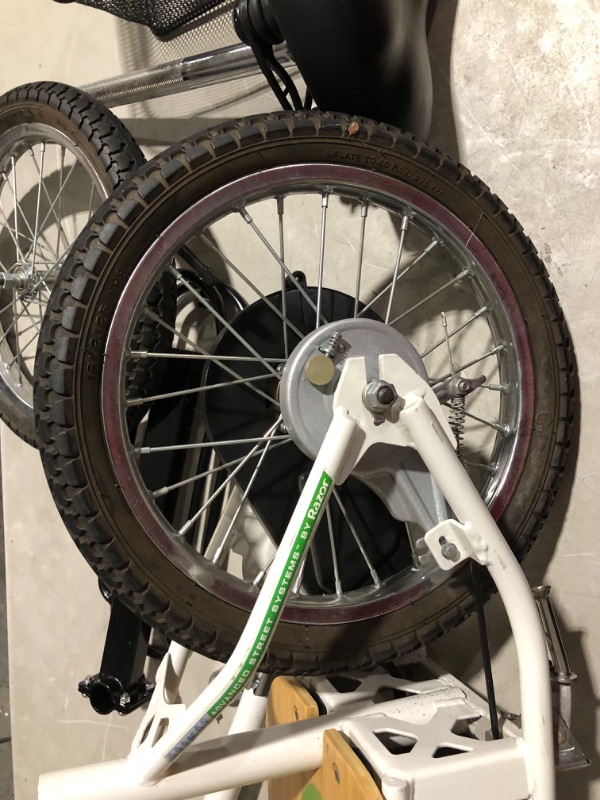 Photo 1 of ***USED - MAJOR DAMAGE - MISSING CHARGER - UNTESTED - SEE COMMENTS***
Razor EcoSmart Metro Electric Scooter 