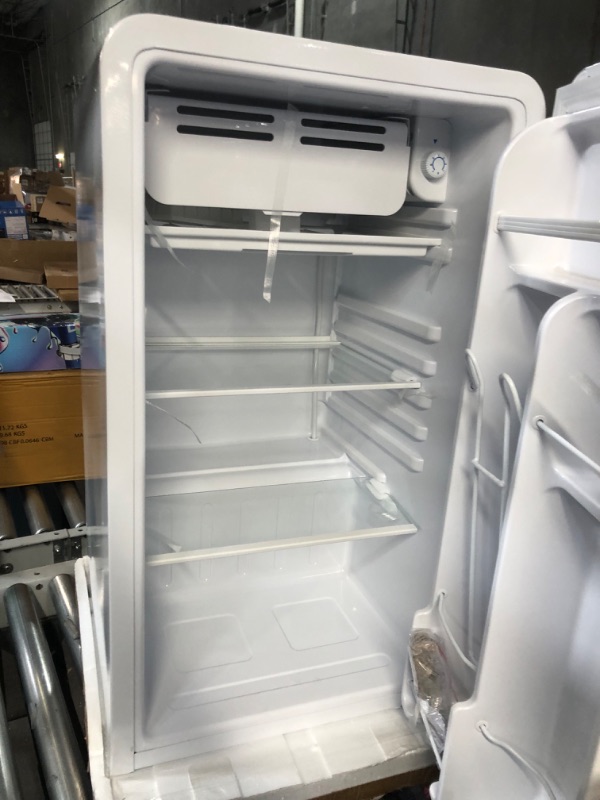 Photo 4 of **dent**FRIGIDAIRE EFR372-WHITE 3.2 Cu Ft White Retro Compact Rounded Corner Premium Mini Fridge White Fridge