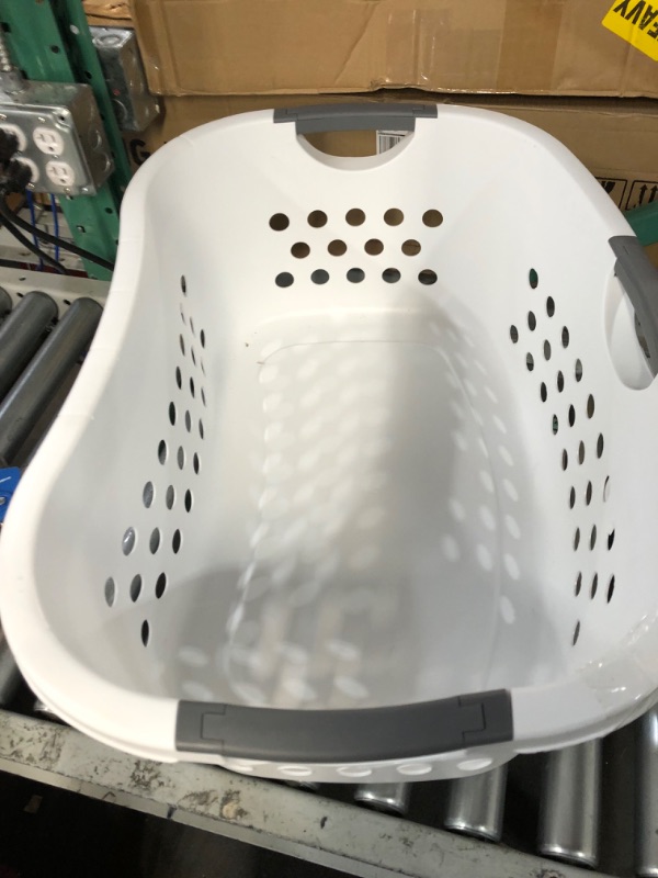 Photo 4 of **damaged**IRIS USA 48L Plastic Hip Hold Laundry Basket Hamper Organizer with Built-In Comfort Carry Handles, 1.3 Bushel, for Closet, Dorm, Laundry Room, Bedroom, Nestable, Ventilation Hole, Large, White Large -1 Pack White