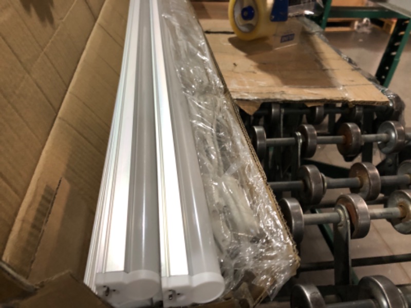 Photo 4 of (6 Pack) Barrina LED T5 Integrated Single Fixture, 4FT, 2200lm, 6500K (Super Bright White), 20W, Utility LED Shop Light, Ceiling and Under Cabinet Light, Corded Electric with ON/OFF Switch, ETL Listed 6-pack (6-power Cords)