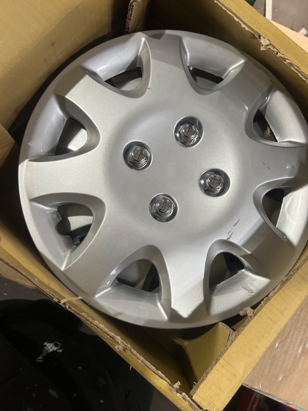 Photo 2 of * one only * 
KT ABS Plastic Silver Colored Hubcap - 14 Inch Diameter