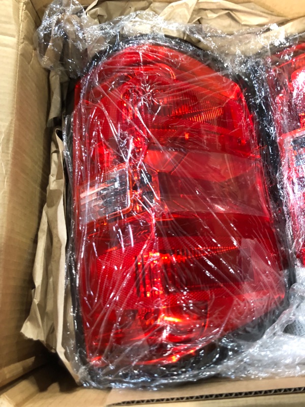 Photo 3 of Lqito A Pair OE Style Rear Tail Light Brake lamp Assembly with Wiring Harness Taillights  