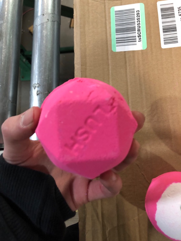 Photo 3 of LUSH  Sweet Pudding BATH BOMB Sweet almon